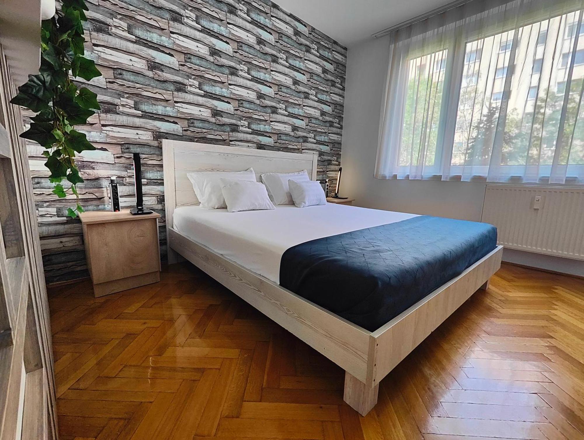 Comfort 14 -- Stylish City Apartment Netflix, Wi-Fi & Parking Miskolc Exterior photo