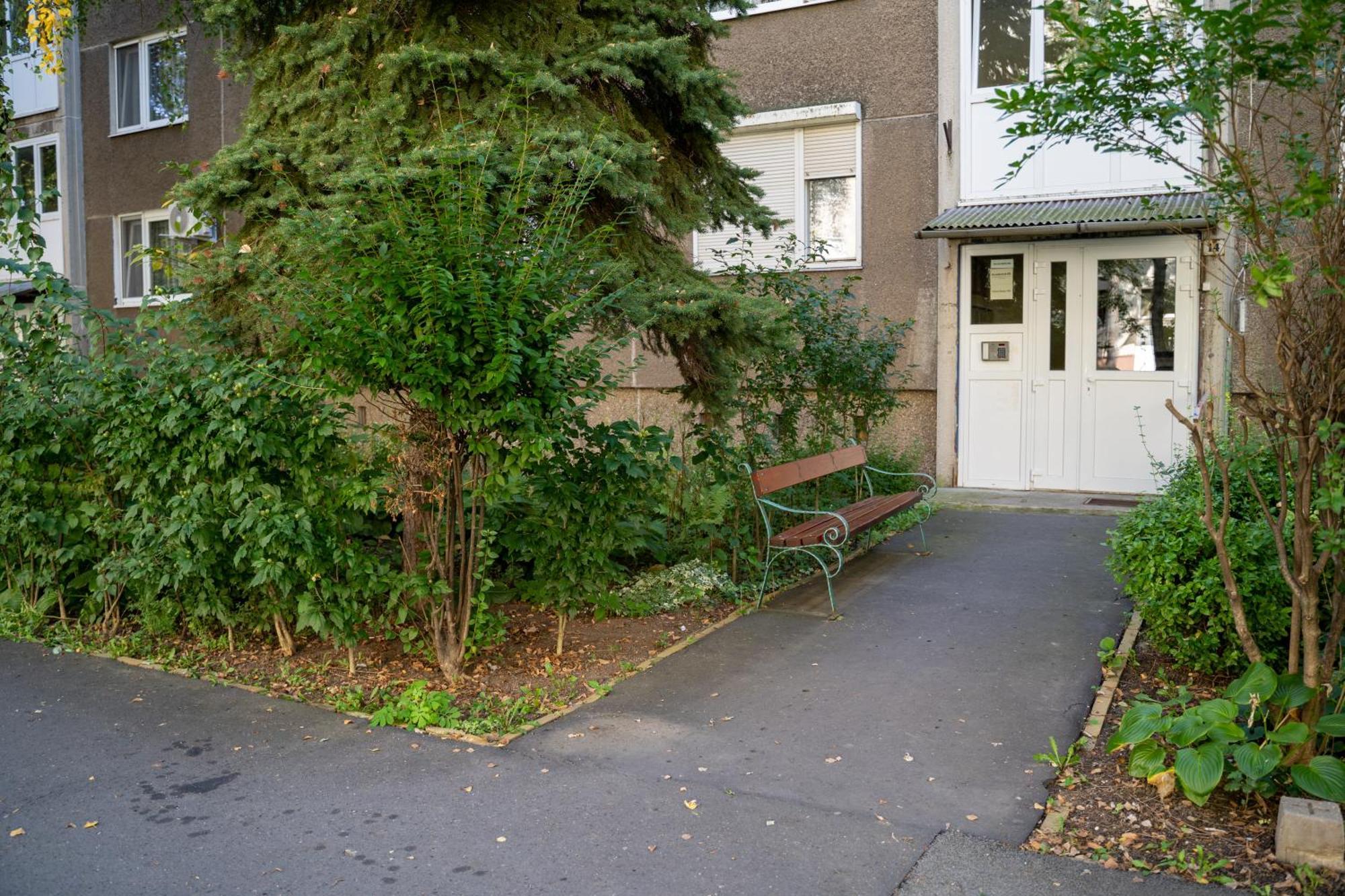 Comfort 14 -- Stylish City Apartment Netflix, Wi-Fi & Parking Miskolc Exterior photo